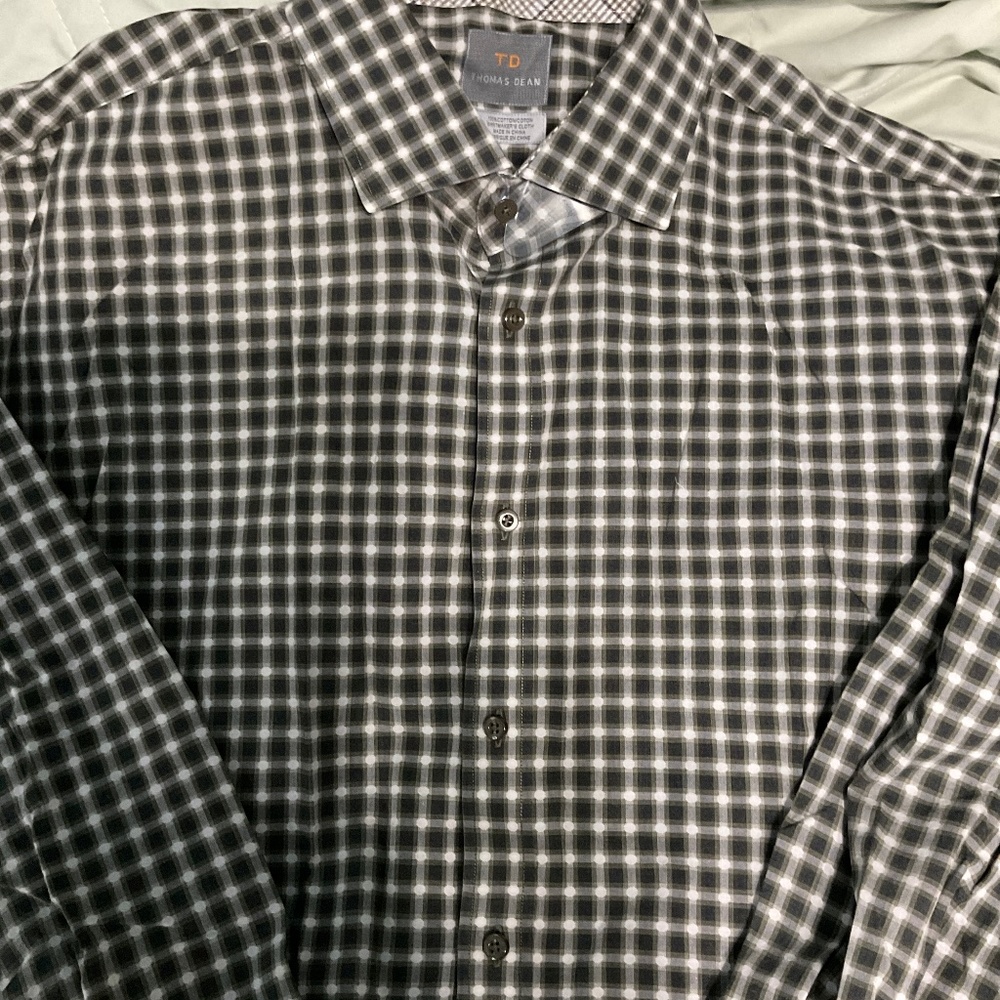 Thomas Dean long sleeved shirt new. M160